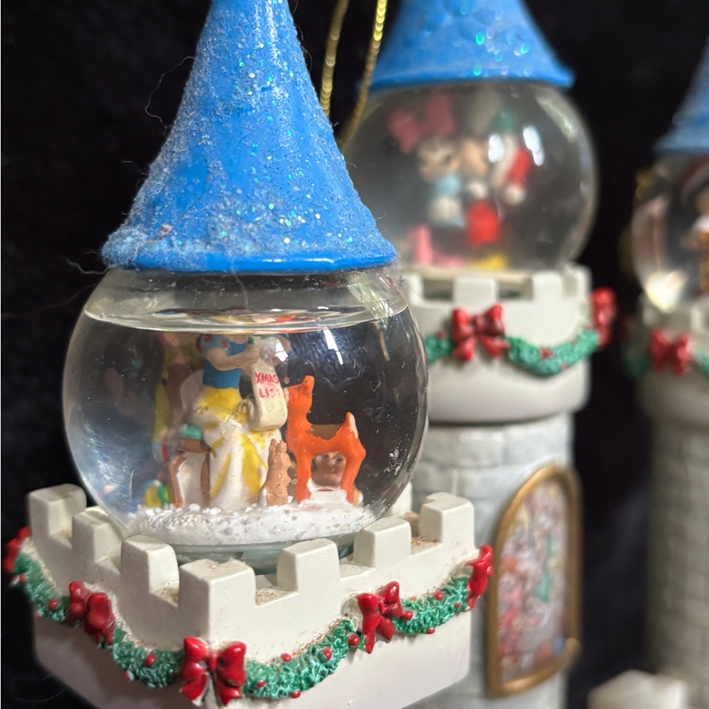 The Bradford Exchange Disney “Cinderella’s Castle” - Picture 6 of 13